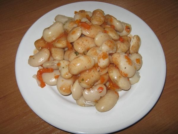 Biała fasola z sosem 