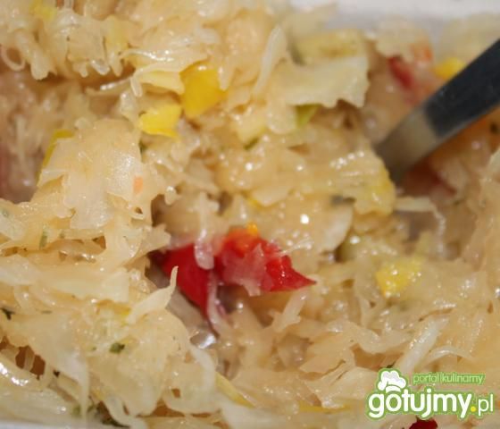 biała kapusta z dodatkami  biała kapusta z dodatkami