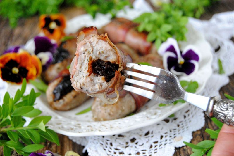 Biała kiełbasa w szynce szwarcwaldzkiej