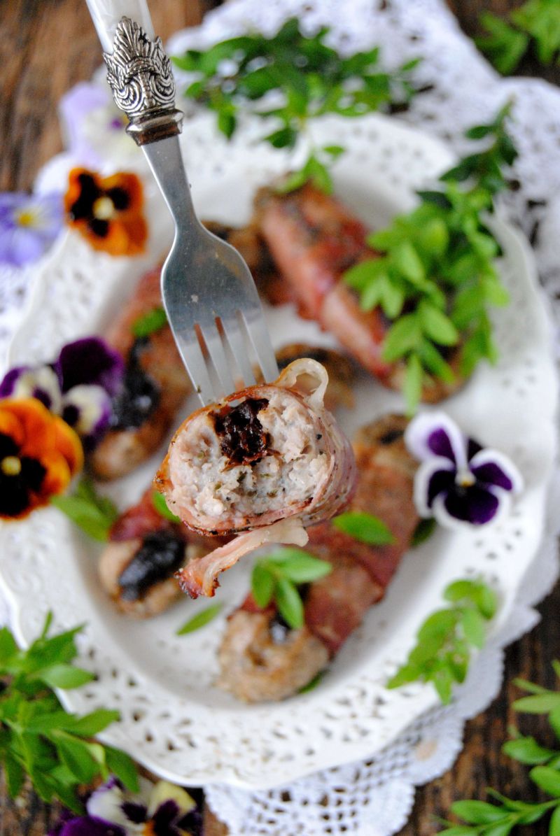 Biała kiełbasa w szynce szwarcwaldzkiej