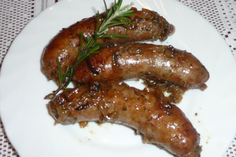 Biała kiełbasa w ziołach