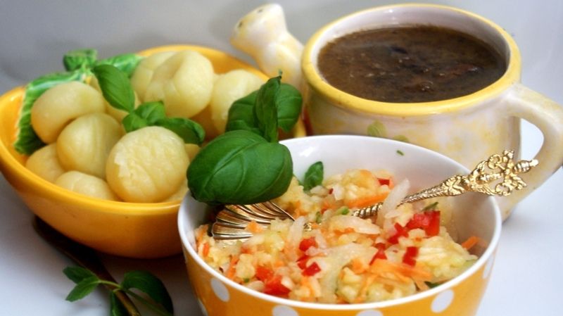 Biała rzodkiew i lodówkowi przyjaciele Biała rzodkiew i lodówkowi przyjaciele