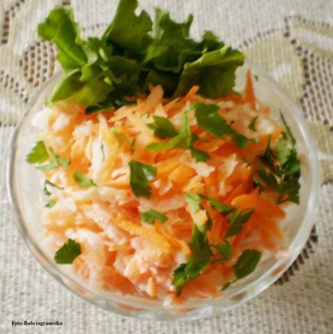 Biała rzodkiew z marchewką :