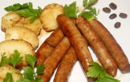 Biała w kawowo-miodowej marynacie