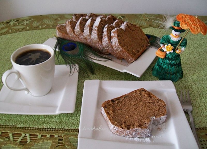 Białkowa babka cynamonowa