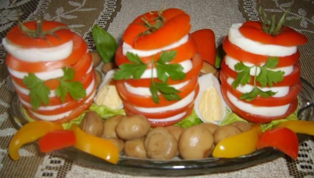 Biało - czerwone pomidorki Biało - czerwone pomidorki