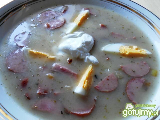 Biały barszcz z ziemniakami Biały barszcz z ziemniakami