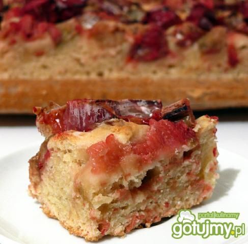 Biały puszek z rabarbarem Biały puszek z rabarbarem