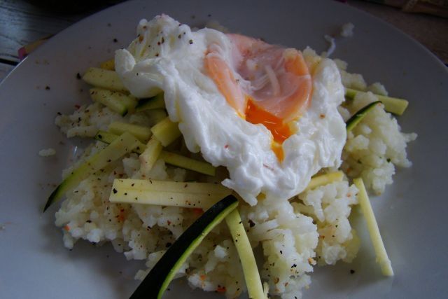 Biały ryż z podsmażaną cukinią 