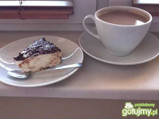 Biały serniczek z nutką czekoladową