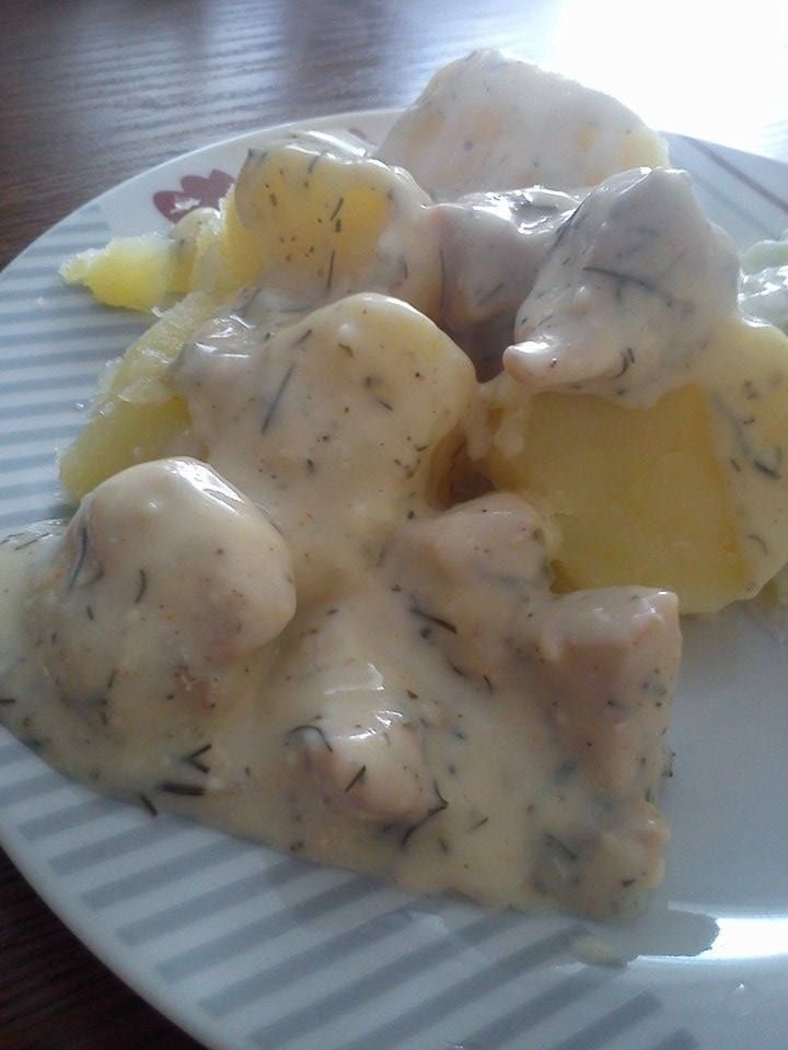 Biały sos z kurczakiem