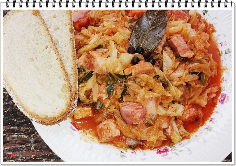 Bigos Eli z młodej kapusty mieszanej Bigos Eli z młodej kapusty mieszanej