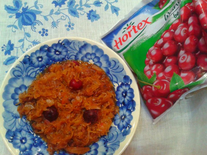 Bigos kaszubski z wiśniami  Bigos kaszubski z wiśniami