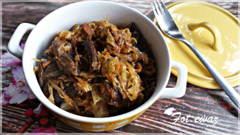 Bigos pieczony w piekarniku