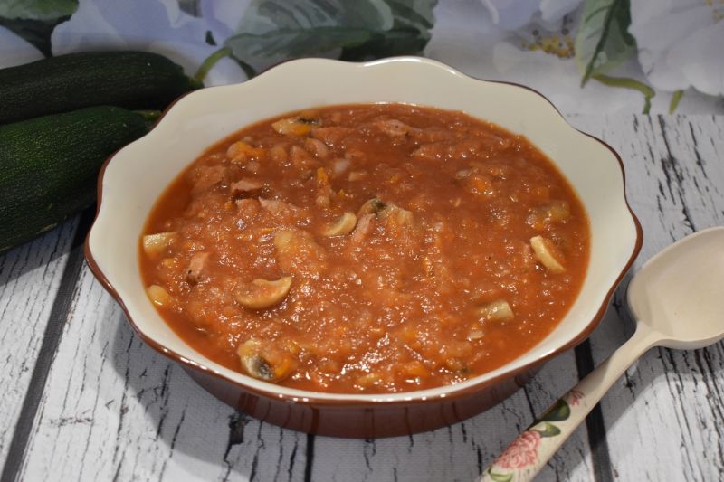 Bigos z cukinii z pieczarkami Bigos z cukinii z pieczarkami
