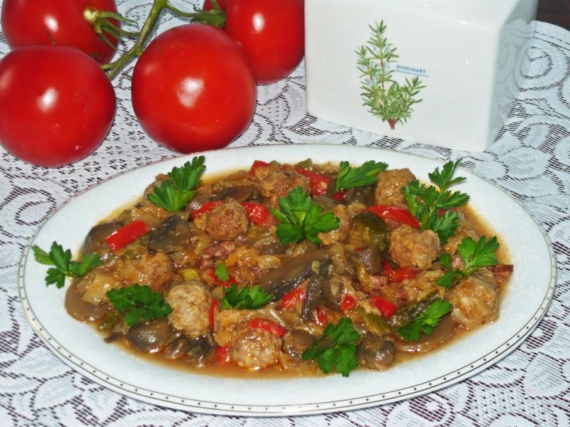 Bigos z kapusty pekińskiej