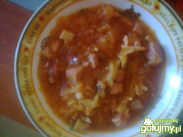 Bigos z kiełbasą i pieczarkami Bigos z kiełbasą i pieczarkami