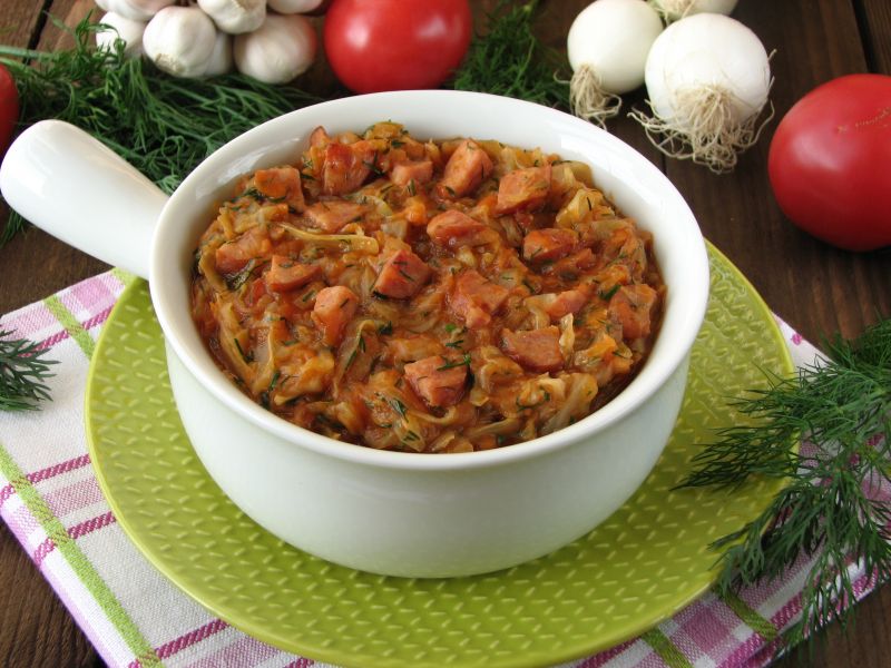 Bigos z młodej kapusty