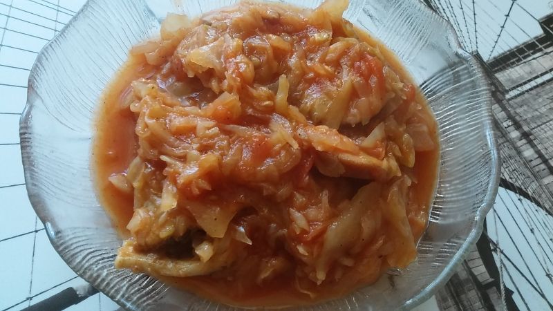 Bigos z młodej kapusty z boczkiem Bigos z młodej kapusty z boczkiem