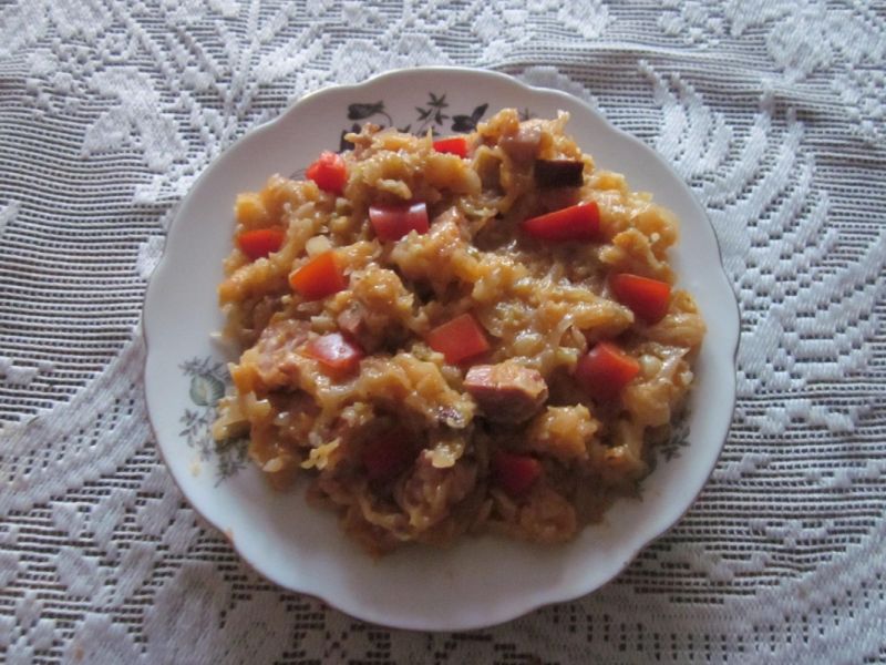 Bigos z papryką czerwoną