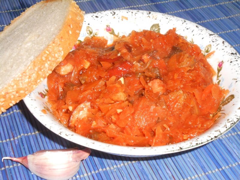 Bigos z suszonymi podgrzybkami