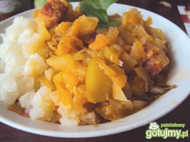 Bigos ze słodkiej kapusty Bigos ze słodkiej kapusty