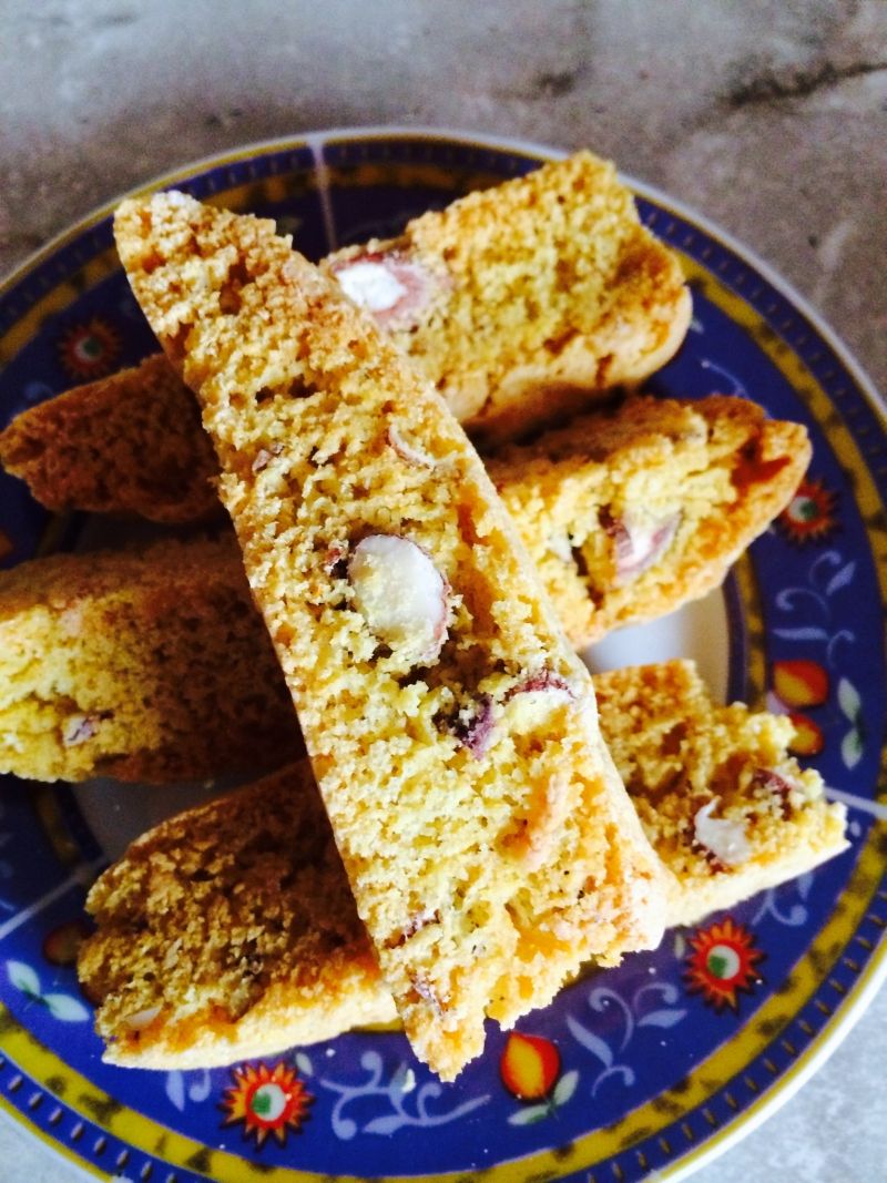 Biscotti z pomarańcza i migdałami Biscotti z pomarańcza i migdałami