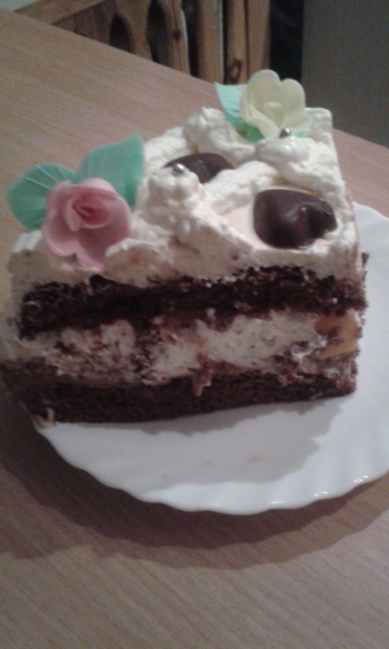 Biszkopt czekoladowy z masą krówkową Biszkopt czekoladowy z masą krówkową