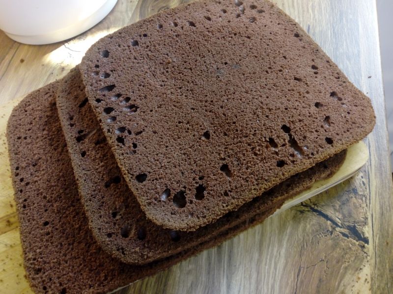 Biszkopt czekoladowy z olejem