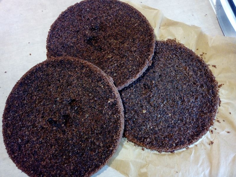 Biszkopt orzechowo-kakaowy na białkach