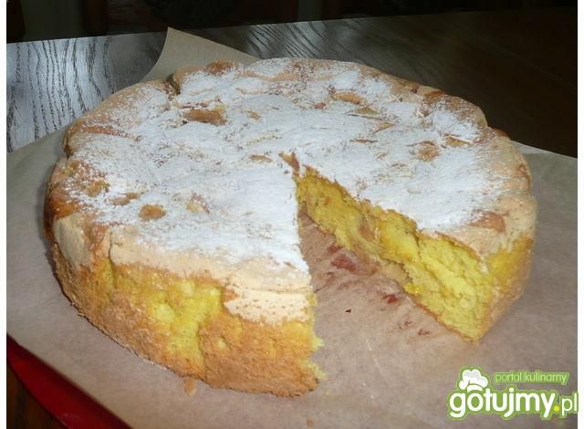 Biszkopt z jabłkami Biszkopt z jabłkami
