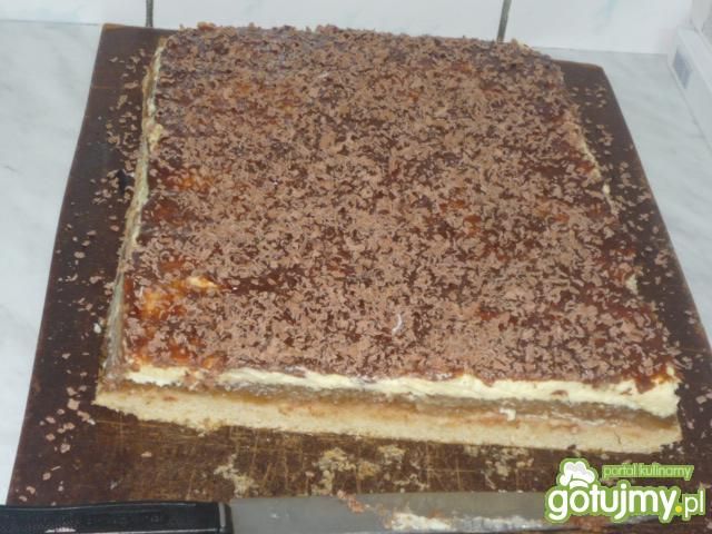 Biszkopt z jabłkami 