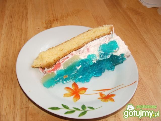 Biszkopt z masą i ananasem