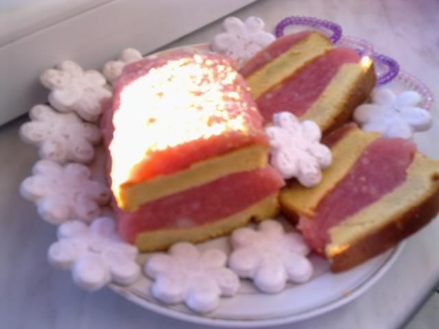 Biszkopt z masą jabłkową Biszkopt z masą jabłkową