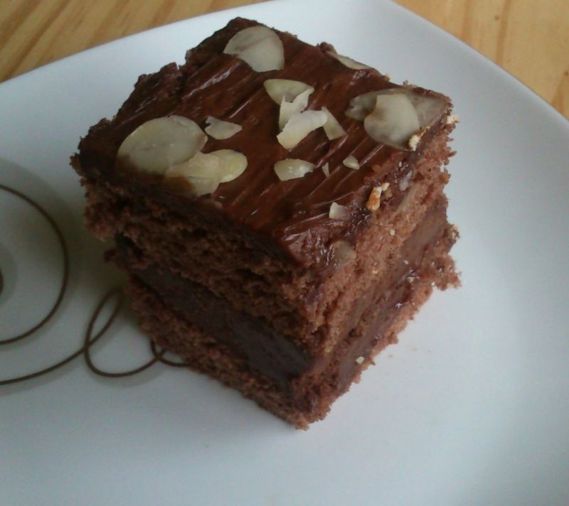 Biszkopt z masą kakaową