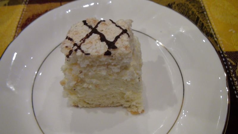 Biszkopt z masą kokosową