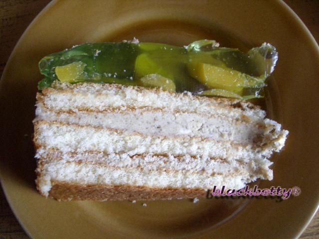 Biszkopt z masą orzechową Biszkopt z masą orzechową