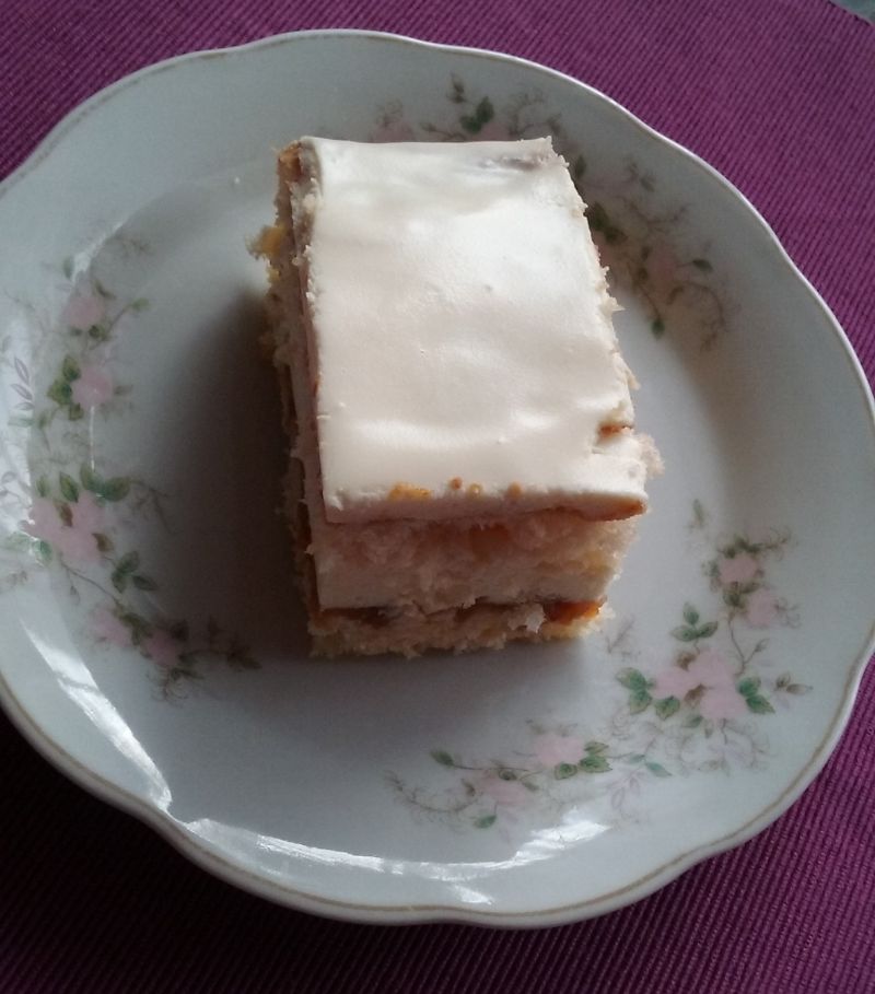 Biszkopt z masą z serków homogenizowanych