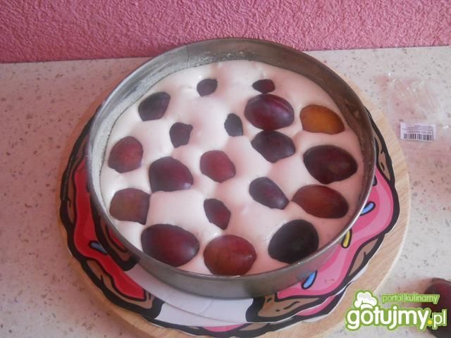 Biszkopt ze śliwkami