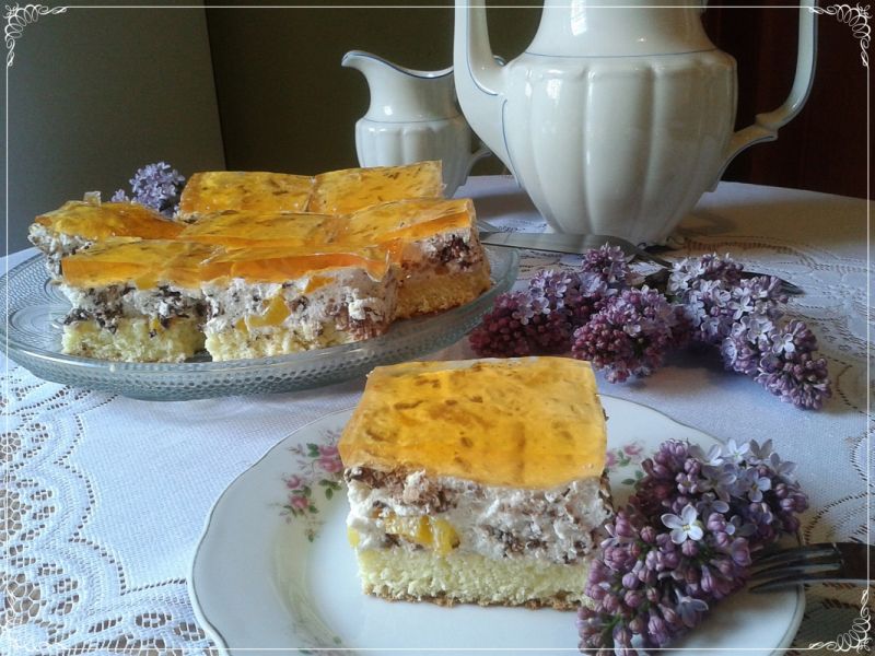 Biszkoptowa kostka z wafelkami Biszkoptowa kostka z wafelkami