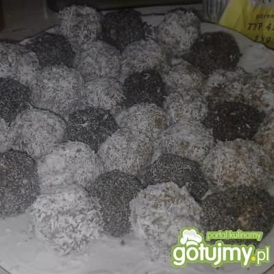 Biszkoptowe kuleczki 2 Biszkoptowe kuleczki 2