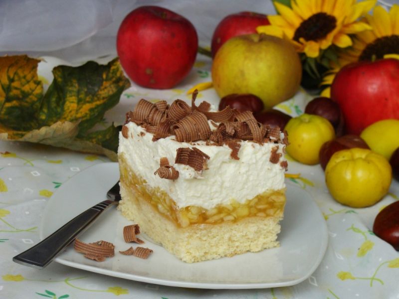 Biszkoptowy jabłecznik  Biszkoptowy jabłecznik