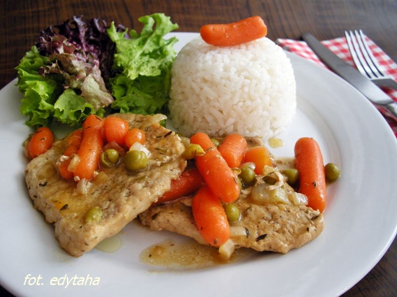 Bitki schabowe w mini marchewce