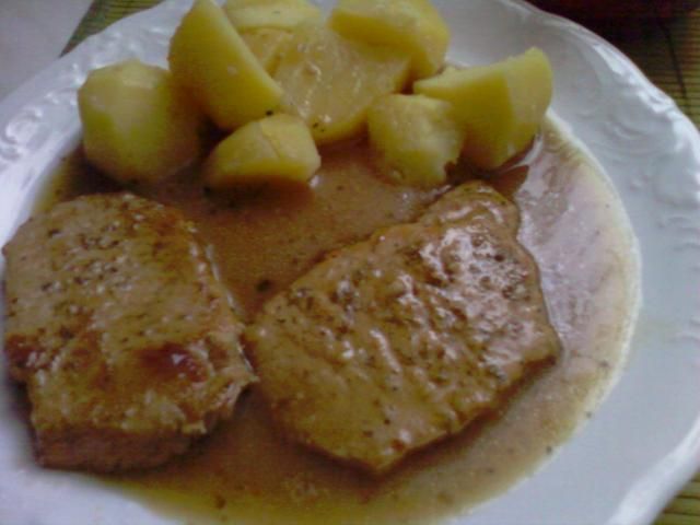 Bitki schabowe w sosie pikantnym 