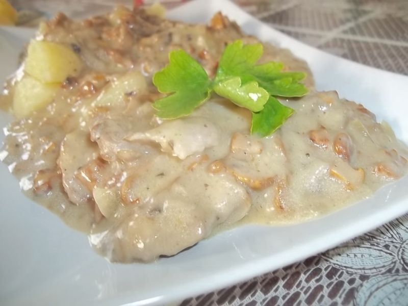 Bitki w sosie grzybowym Bitki w sosie grzybowym