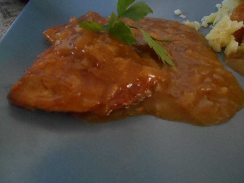 Bitki w sosie kalarepkowym Bitki w sosie kalarepkowym