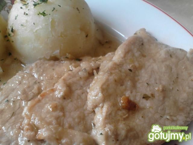 Bitki w sosie pieczeniowym Bitki w sosie pieczeniowym