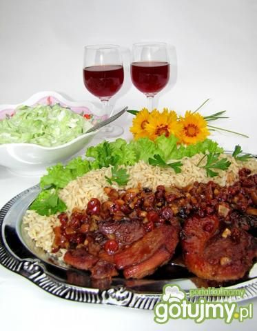 Bitki w winie, jarzębinie i bakaliach Bitki w winie, jarzębinie i bakaliach