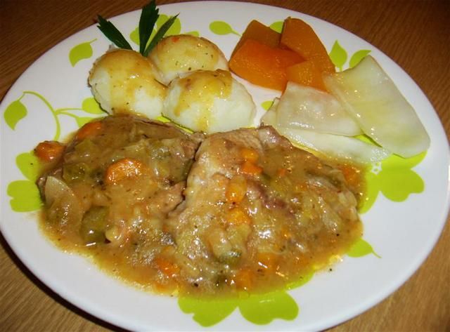 Bitki wieprzowe w sosie  Bitki wieprzowe w sosie