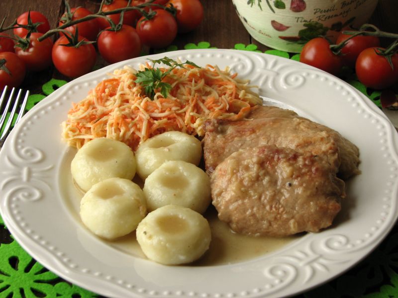 Bitki wieprzowe w sosie cebulowym